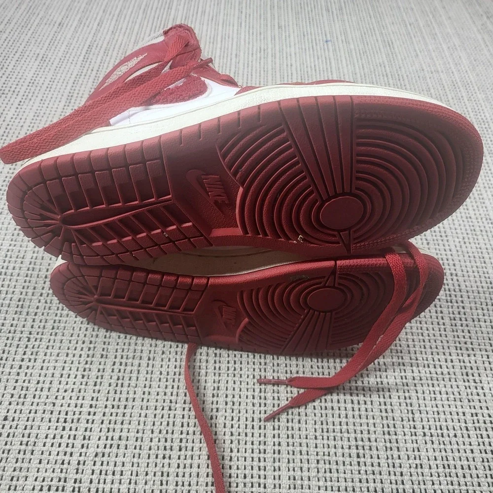 Nike Air‎ Jordan 1 Zoom Comfort Shoes Womens Size 7.5 Red White High DJ4891-061